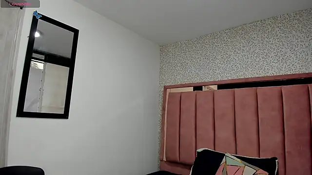 Hanna Lee   online show from March 9, 7:40 pm