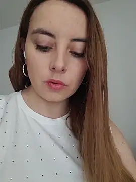 Scarlett Pink Rose online show from November 28, 8:00 pm