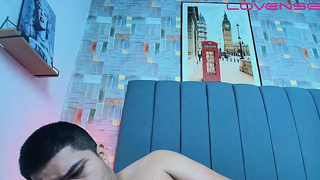 naomi campbel  online show from March 19, 8:35 pm