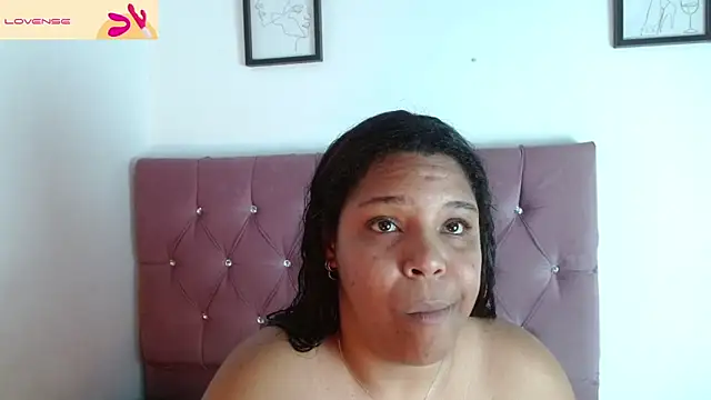 naomi campbel  online show from April 12, 8:47 pm