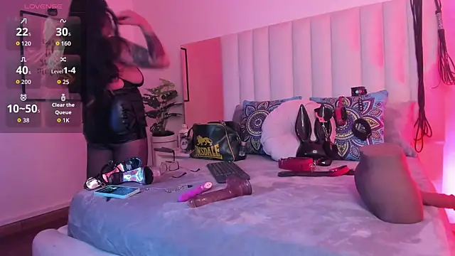 Violett Novoa online show from September 30, 12:54 pm