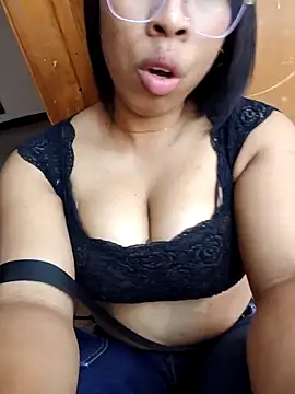 Elowen Clark online show from March 26, 10:26 pm