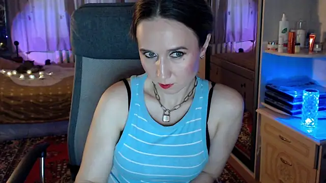 ClassyInna online show from December 17, 9:04 am