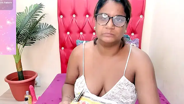 Snapshot of Strawberry_Lips chatting on September 19, 5:20 am Strawberry Lips online show from September 19, 5:20 am