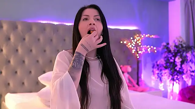 SofiBabe online show from March 31, 5:30 am