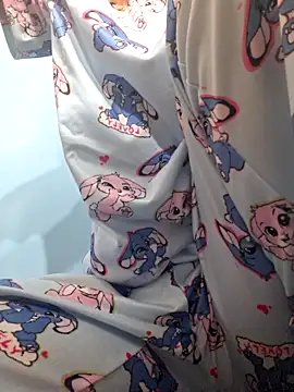 Snapshot of aellabeyonce chatting on September 15, 7:52 am aellabeyonce online show from September 15, 7:52 am