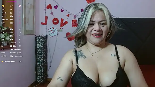 pamela echeverria online show from May 29, 11:19 am