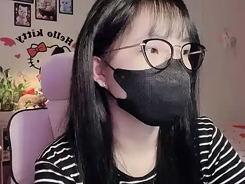 keelinnn19 online show from December 5, 7:10 pm