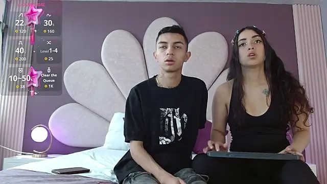 NickandAbby  online show from May 13, 7:22 pm