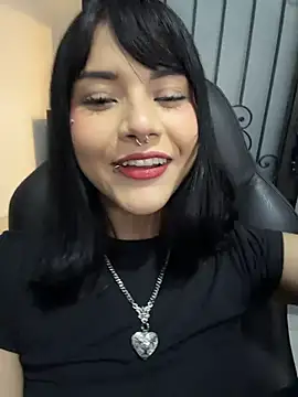 TatiLee online show from April 21, 3:28 pm