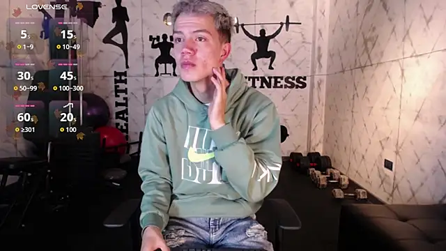 Snapshot of nicktorn chatting on January 11, 11:48 am nicktorn online show from January 11, 11:48 am