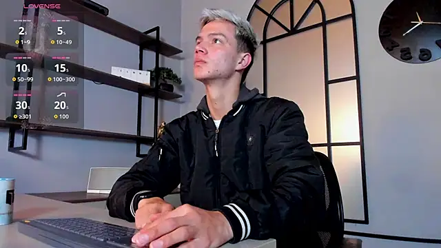 Snapshot of nicktorn chatting on January 13, 11:59 am nicktorn online show from January 13, 11:59 am