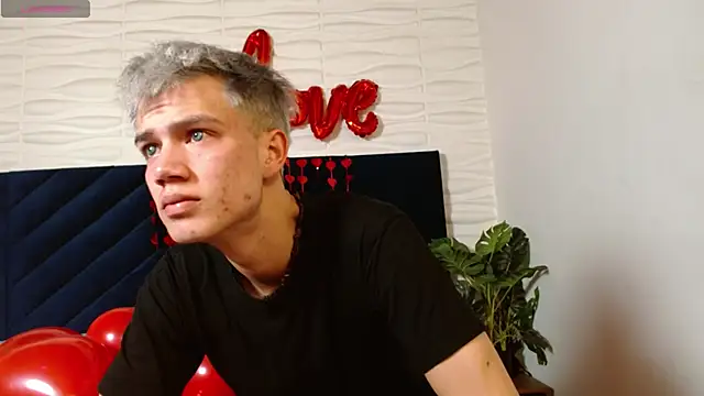 Snapshot of nicktorn chatting on February 14, 12:46 pm nicktorn online show from February 14, 12:46 pm