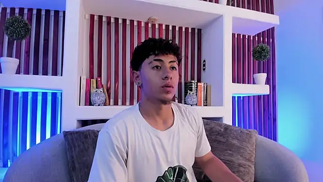 Snapshot of Troy_dalton chatting on September 11, 7:47 pm Troy dalton online show from September 11, 7:47 pm