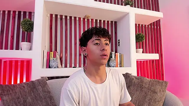 Snapshot of Troy_dalton chatting on September 23, 8:45 pm Troy dalton online show from September 23, 8:45 pm