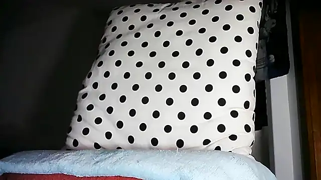 Snapshot of Iamtheswayze chatting on January 11, 12:37 am Iamtheswayze online show from January 11, 12:37 am