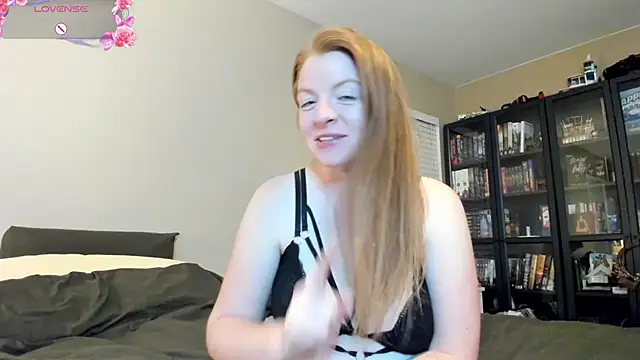 LndsyR90 online show from December 20, 3:46 am