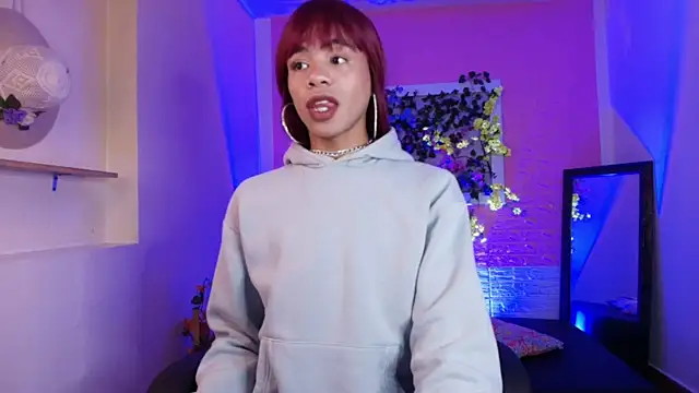 Katy bratz  online show from October 3, 3:03 am