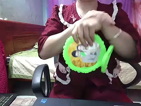 Xue weng online show from February 13, 1:01 am