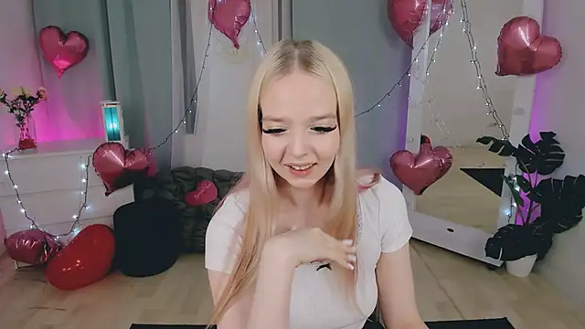 Snapshot of BellaMontgomery chatting on February 25, 4:05 pm BellaMontgomery online show from February 25, 4:05 pm