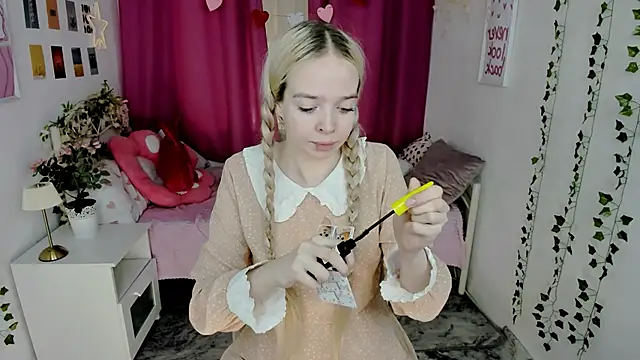 BellaMontgomery online show from May 30, 6:38 pm