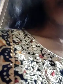 ROSE GOLDE online show from September 26, 5:28 pm