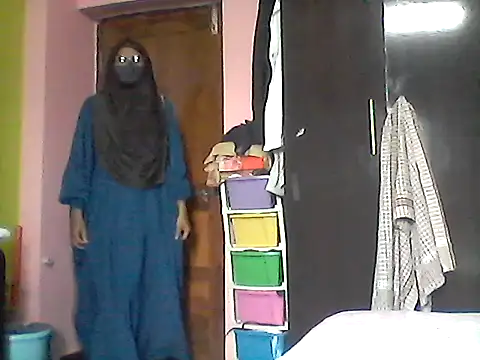 Snapshot of nasrin_katoon_7 chatting on October 22, 9:31 am nasrin katoon 7 online show from October 22, 9:31 am