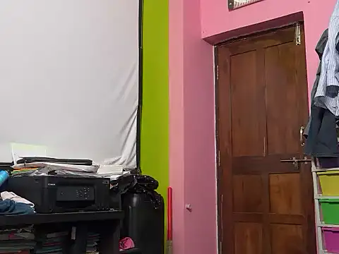 Snapshot of nasrin_katoon_7 chatting on December 18, 9:26 am nasrin katoon 7 online show from December 18, 9:26 am