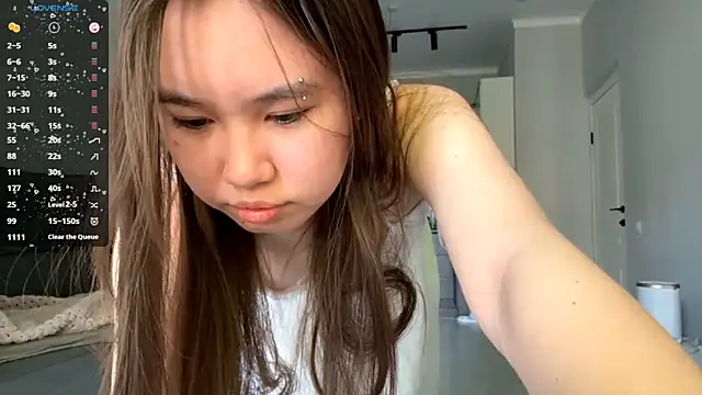 Wow Akemi online show from September 27, 8:41 am