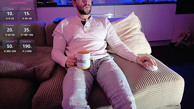 Snapshot of boiteasex chatting on February 24, 6:00 am boiteasex online show from February 24, 6:00 am