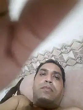 Snapshot of Hot-boy077 chatting on November 3, 3:30 am Hot-boy077 online show from November 3, 3:30 am