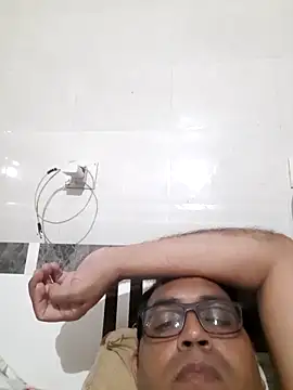 Snapshot of Hot-boy077 chatting on March 19, 2:32 pm Hot-boy077 online show from March 19, 2:32 pm