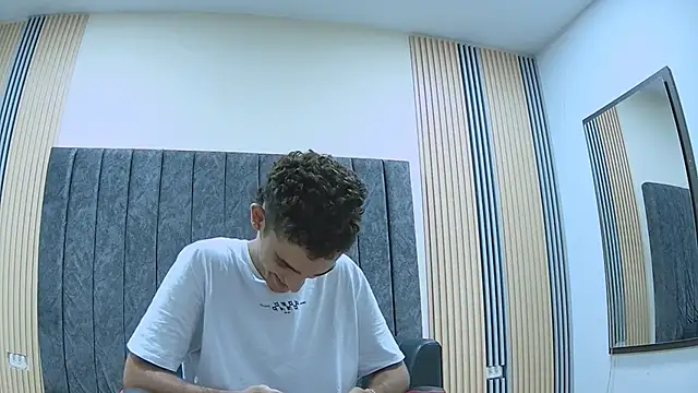 nathan shimmer online show from April 4, 8:28 pm