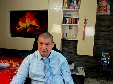 SpartacusDaddy48 online show from January 10, 11:23 am