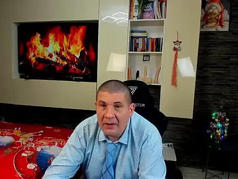 SpartacusDaddy48 online show from January 11, 12:54 pm