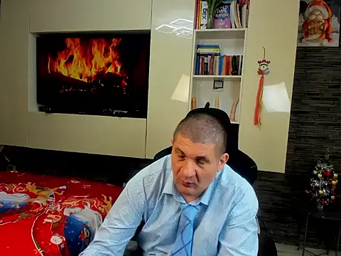 SpartacusDaddy48 online show from January 12, 1:16 pm