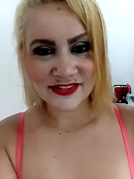 Snapshot of flavinhasensual chatting on October 21, 12:28 pm flavinhasensual online show from October 21, 12:28 pm