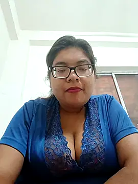 Elie couple143 online show from December 21, 8:32 am