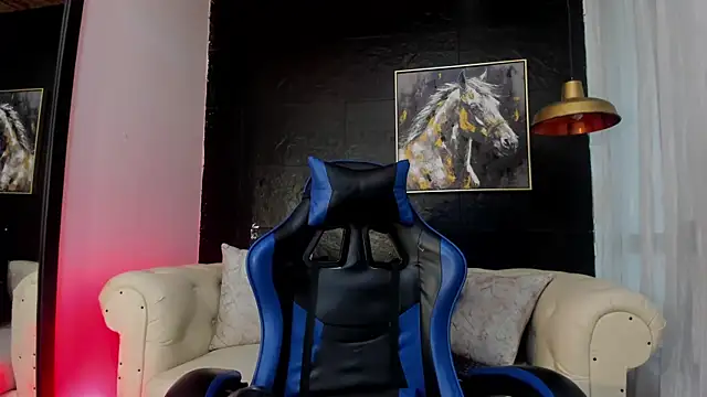 Maximo Wolff online show from October 4, 8:07 pm