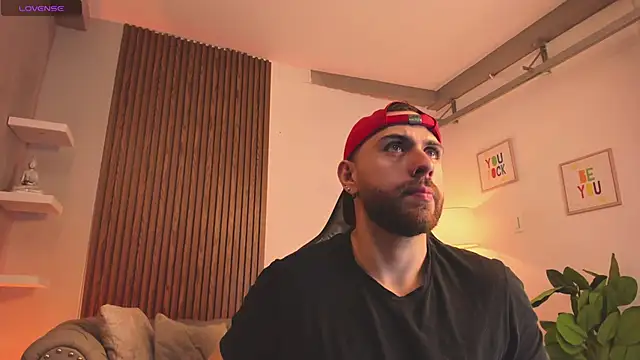 Maximo Wolff online show from February 16, 8:05 pm