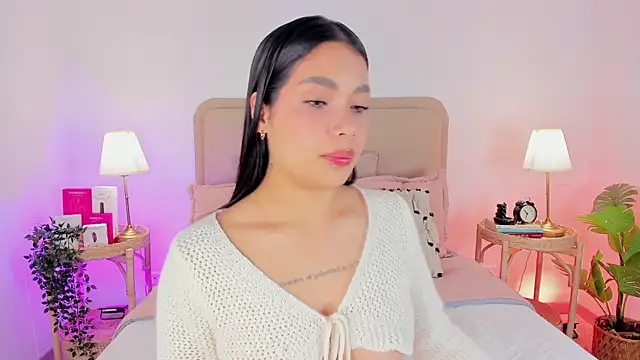 Cutie Riley online show from September 18, 4:09 pm