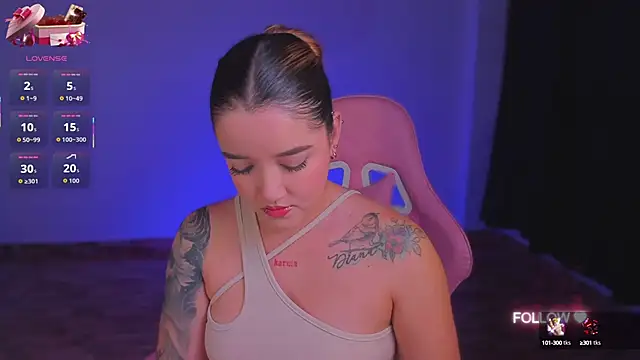 lunaarose online show from September 26, 5:11 am