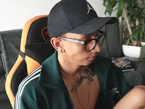 Snapshot of Vbenz28 chatting on January 10, 3:14 pm Vbenz28 online show from January 10, 3:14 pm