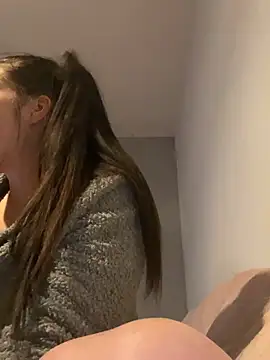 LollyLove  online show from February 3, 9:09 pm