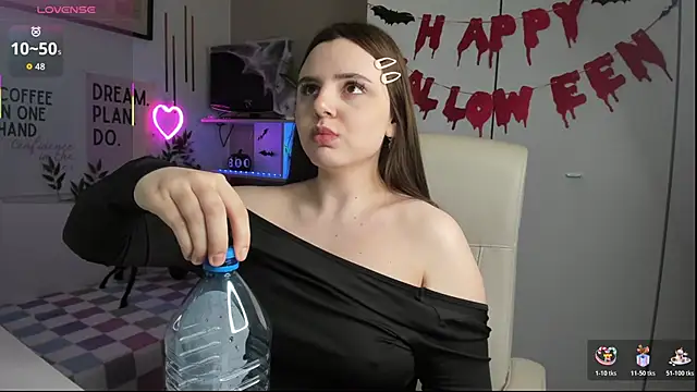 LiaWoow online show from October 26, 7:58 am