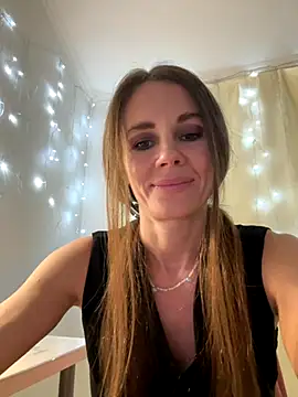 LucieMack online show from September 30, 7:08 pm