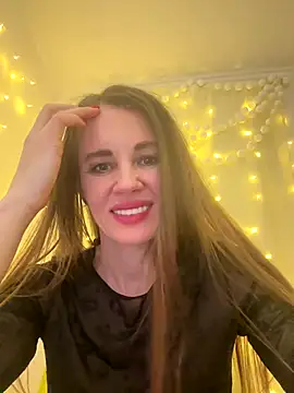 LucieMack online show from January 5, 5:27 pm