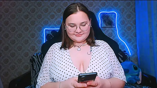 Snapshot of InLoveWithLife26 chatting on October 2, 7:10 pm InLoveWithLife26 online show from October 2, 7:10 pm