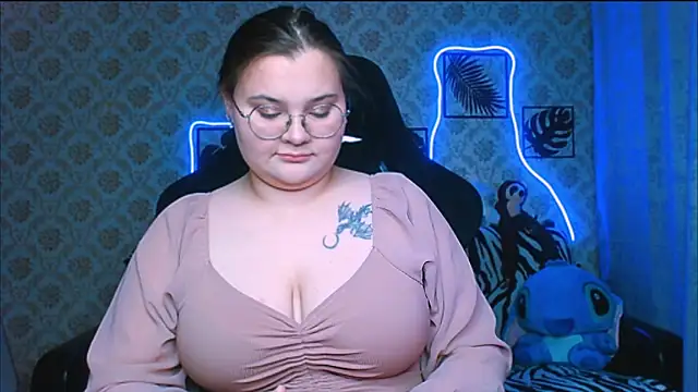 Snapshot of InLoveWithLife26 chatting on October 10, 7:24 pm InLoveWithLife26 online show from October 10, 7:24 pm