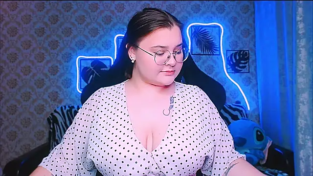 Snapshot of InLoveWithLife26 chatting on October 22, 7:13 pm InLoveWithLife26 online show from October 22, 7:13 pm